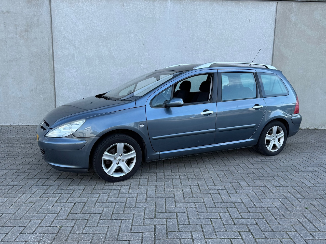Peugeot 307 SW - 2.0 16V Premium 7 ZITS - AutoWereld.nl