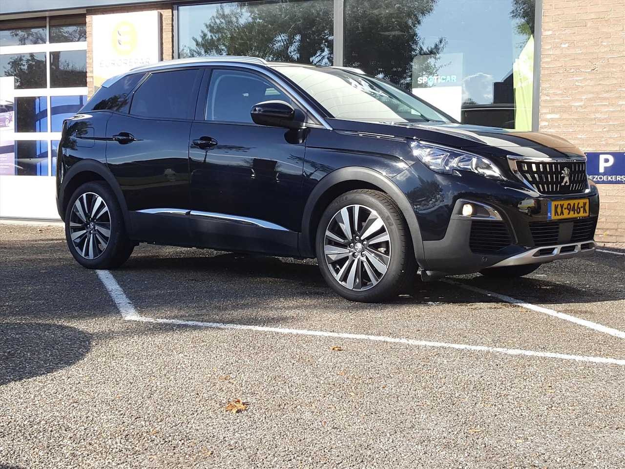 Peugeot 3008 - 1.2PT 130pk Allure TREKHAAK | Navi | Apple Carplay & Android Auto | Elektrische kofferklep - AutoWereld.nl