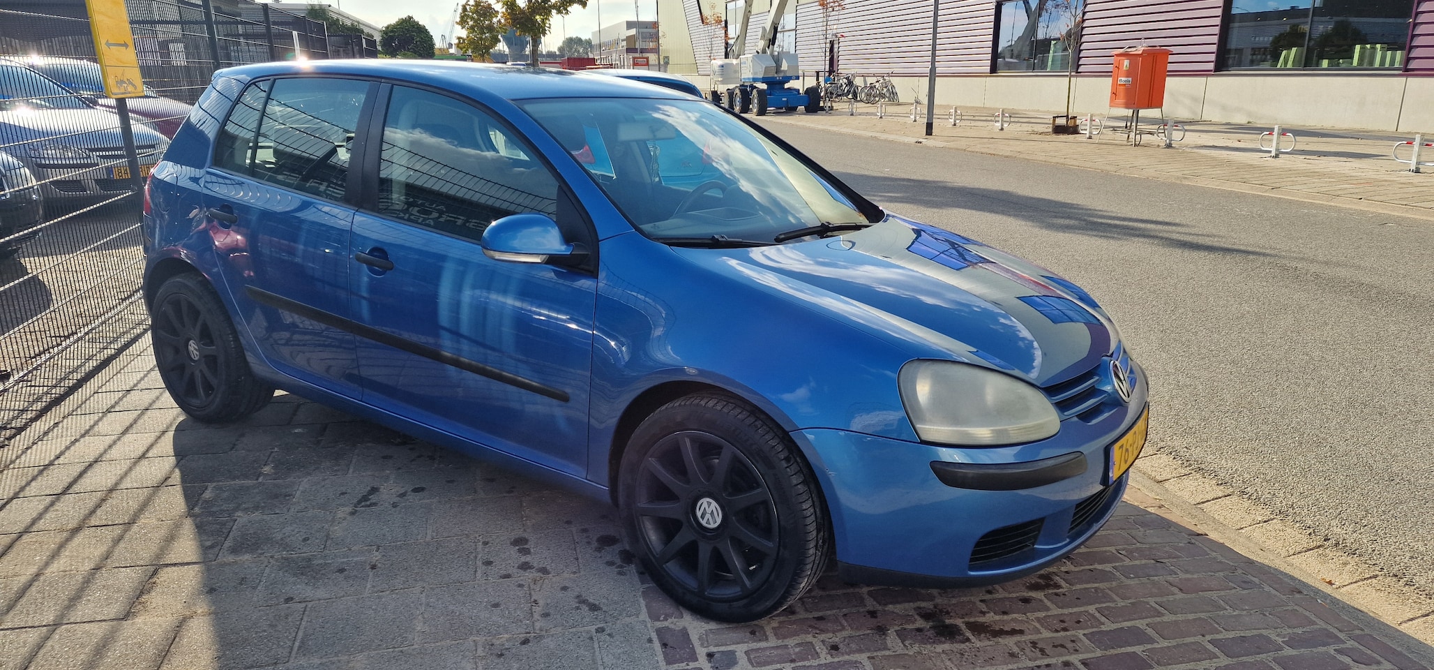 Volkswagen Golf - 1.4 Trendline
