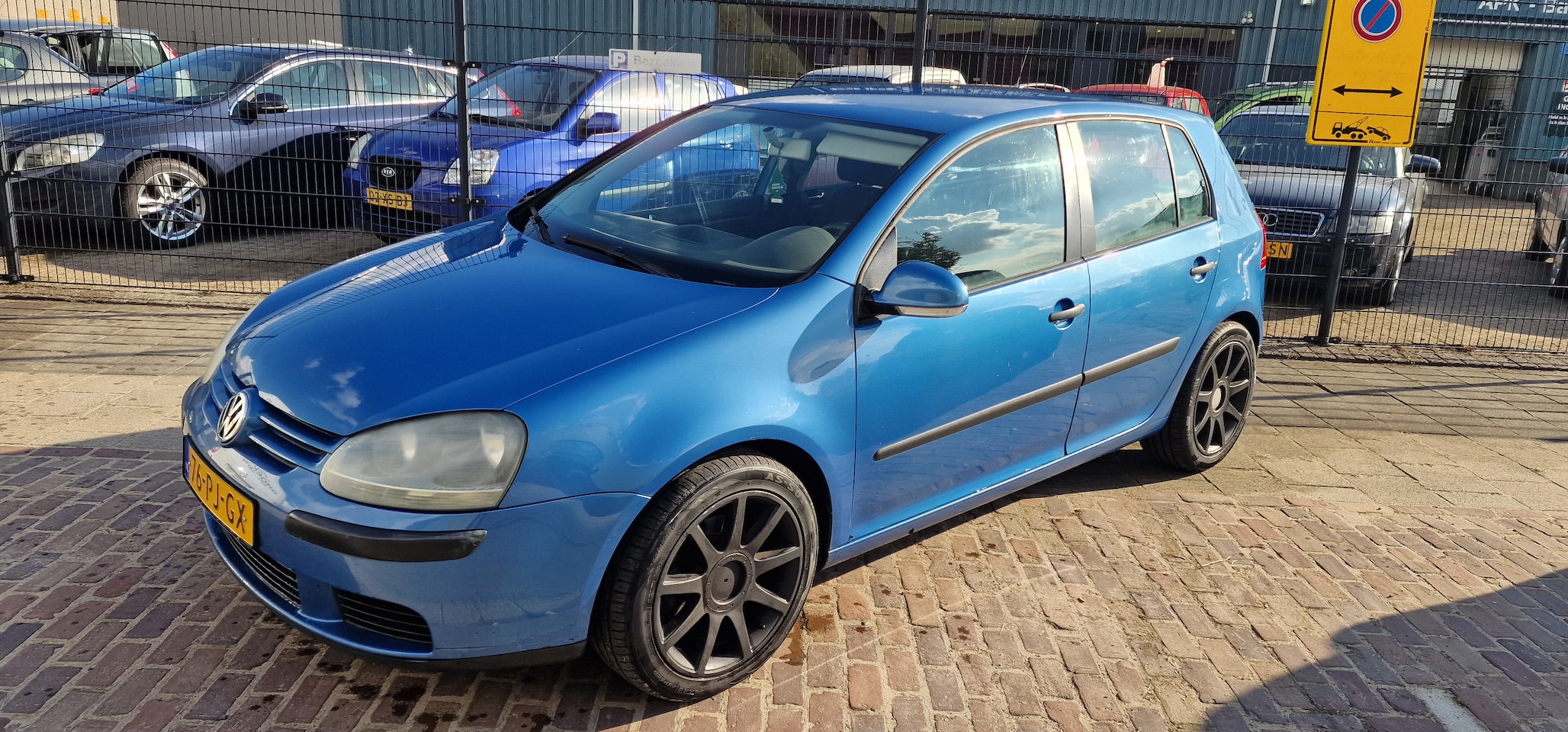 Volkswagen Golf - 1.4 Trendline