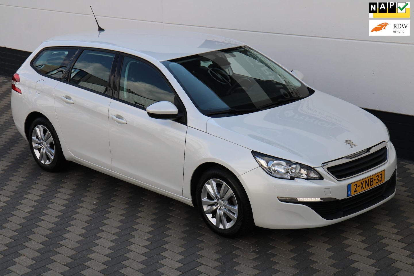 Peugeot 308 SW - 1.2 110PK Active Navi Clima Cruise NAP !! - AutoWereld.nl