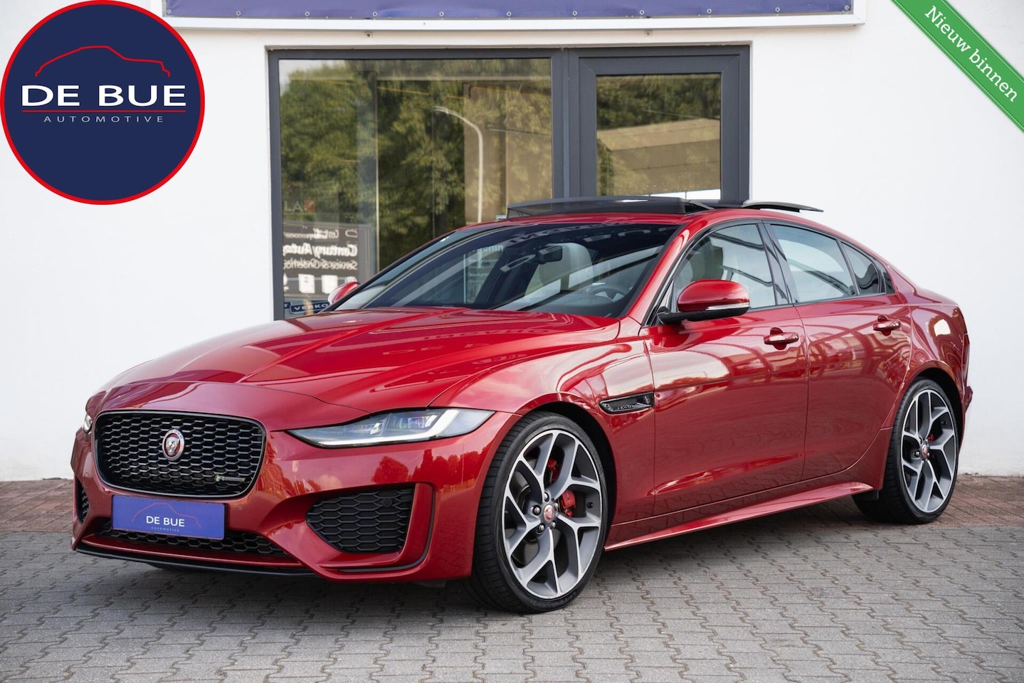 Jaguar XE - 2.0 P250 R-Dynamic HSE|1ste Eig|Org NL NAP|Pano|CarPlay|Black Pack|BTW Auto|UNIEK|Dealer O - AutoWereld.nl