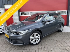 Volkswagen Golf Variant - 1.0 eTSI Life AUTOMAAT / TREKHAAK / FULL LED / CARPLAY / SFEER VERLICHTING / NAVI / CLIMA
