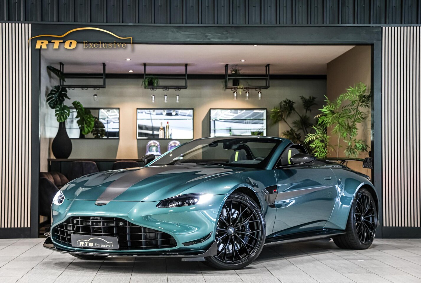 Aston Martin V8 Vantage Roadster - 4.0 F1 Edition - AutoWereld.nl