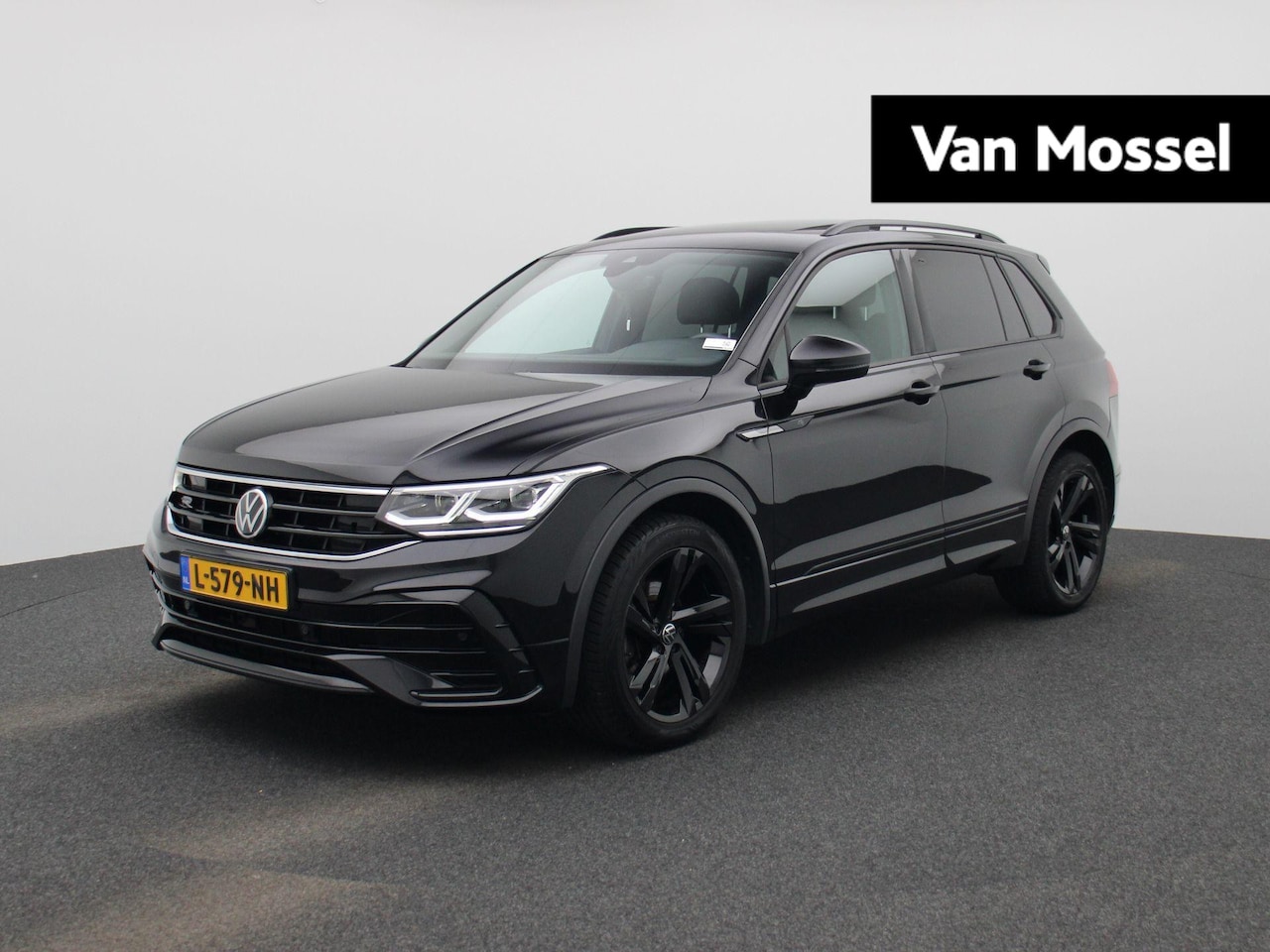 Volkswagen Tiguan - 1.5 TSI R-Line Business+ | PANO SCHUIFDAK | NAVIGATIE | STOELVERWARMING | APPLE CARPLAY / - AutoWereld.nl