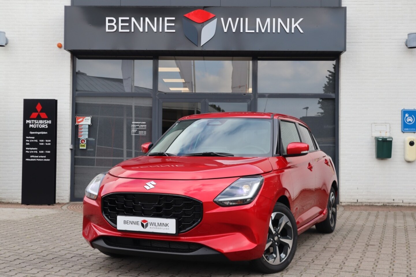 Suzuki Swift - 1.2 Style Smart Hybrid AdaptiveCruise/Navi/Keyless - AutoWereld.nl