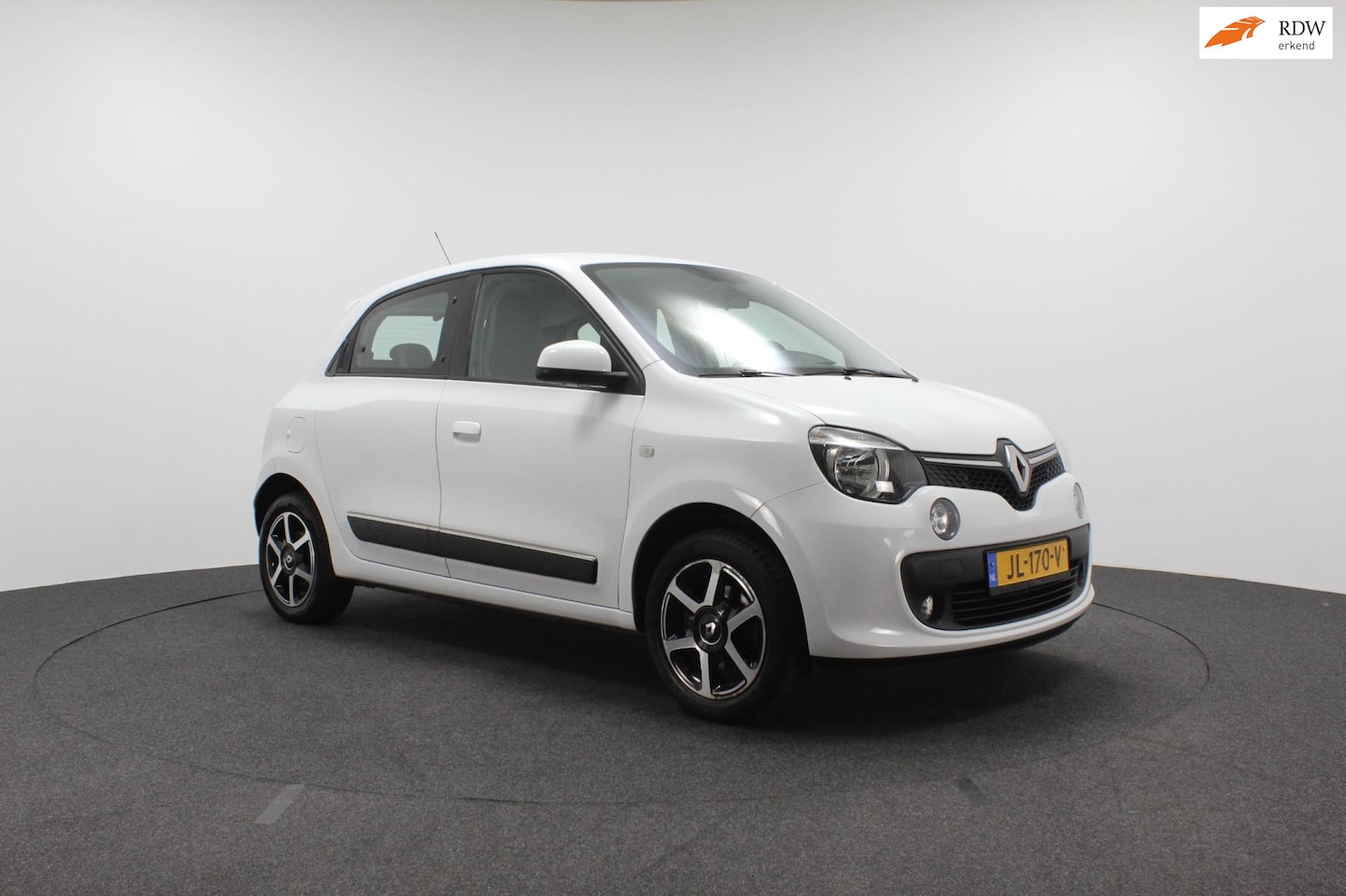 Renault Twingo - 1.0 SCe Dynamique | Airco | Navi | Sportvelgen | Parkeersensoren | - AutoWereld.nl