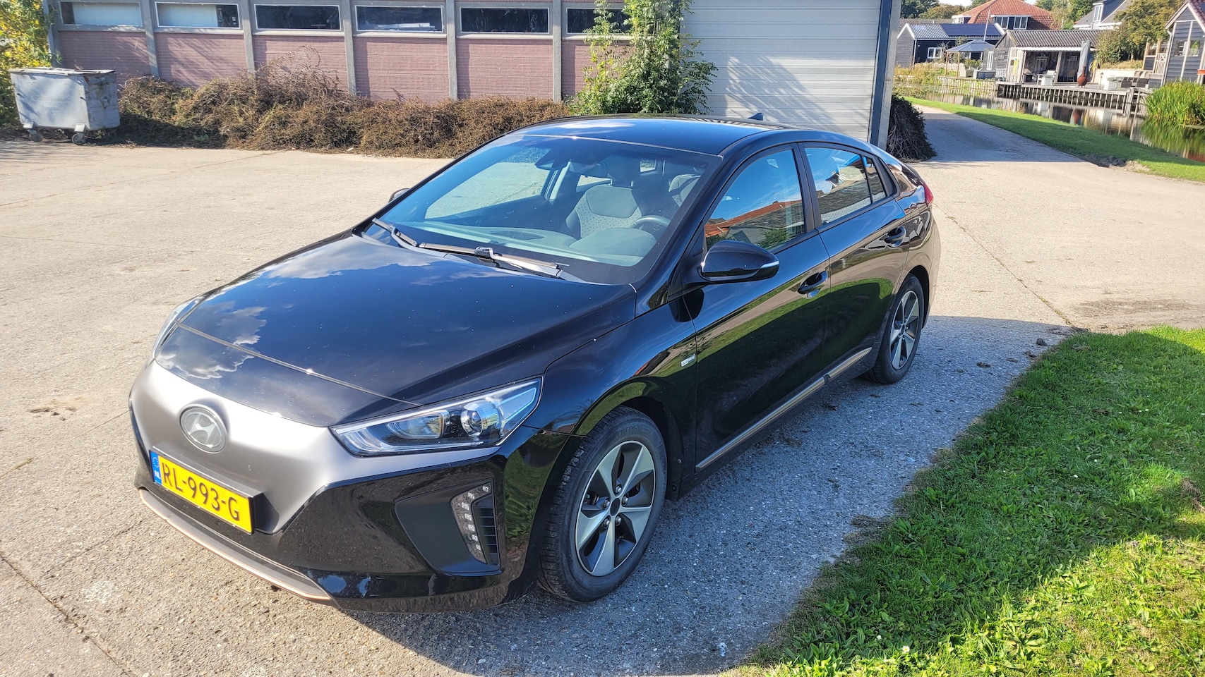 Hyundai IONIQ - Comfort EV "Black Beauty" - AutoWereld.nl