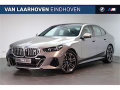 BMW i5 - eDrive40 High Executive M Sport / Panoramadak / Stoelverwarming / Adaptieve LED / Driving