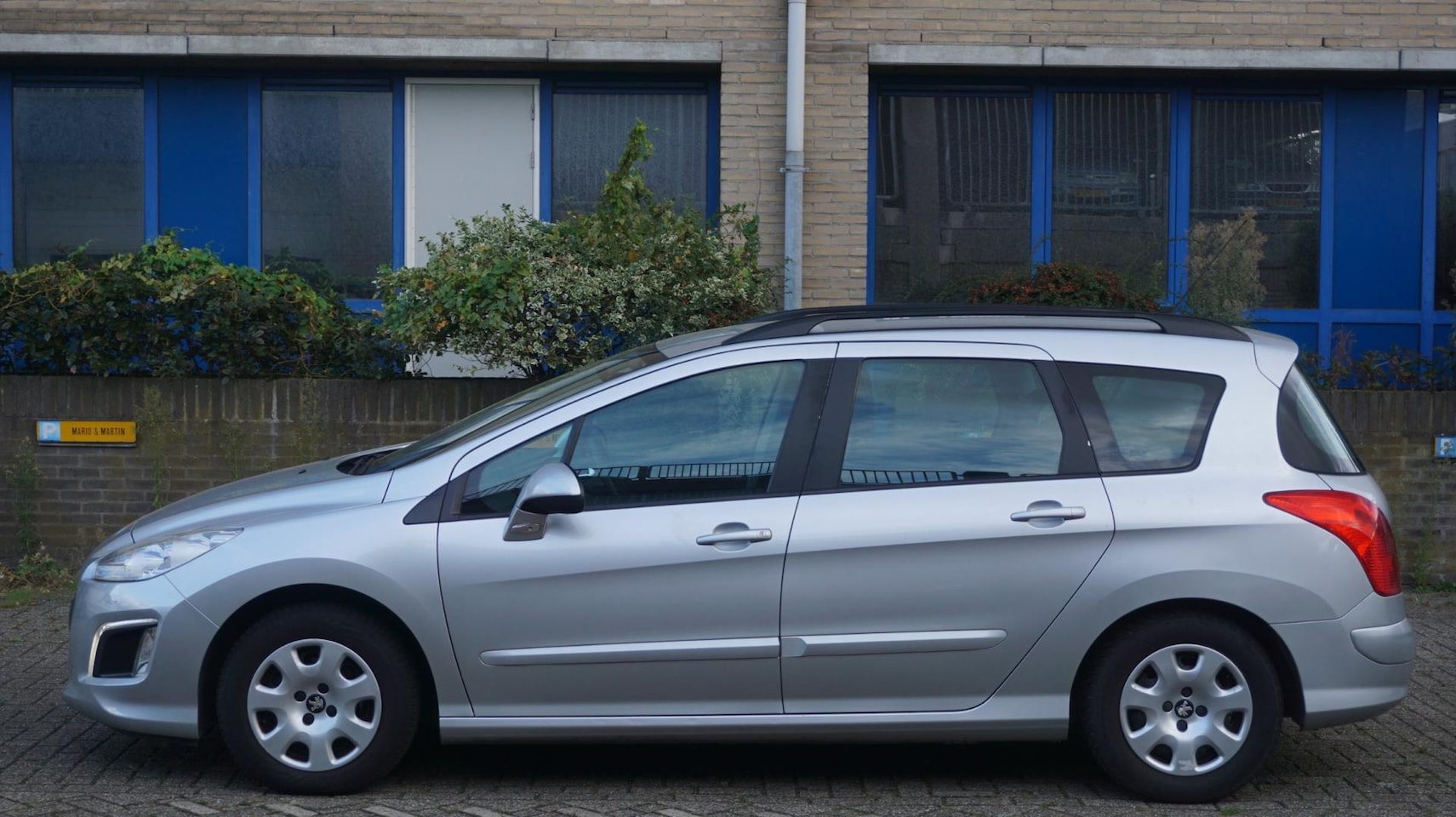 Peugeot 308 SW - 1.6 e-HDi Blue Lease Executive 1.6 e-HDi Blue Lease Executive - AutoWereld.nl