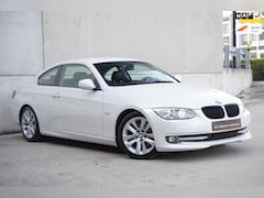 BMW 3-serie Coupé - 325i Exclusive 3.0 LCI 218pk Parelmoer Wit