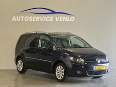 Volkswagen Touran - 2.0 TDI Highline BlueMotion Panorama | Nieuwe koppeling + Beurt |