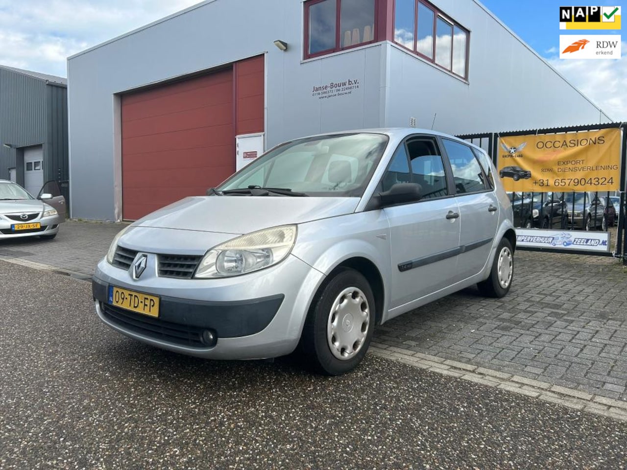 Renault Scénic - 1.4-16V Authentique Comfort 1.4-16V Authentique Comfort - AutoWereld.nl