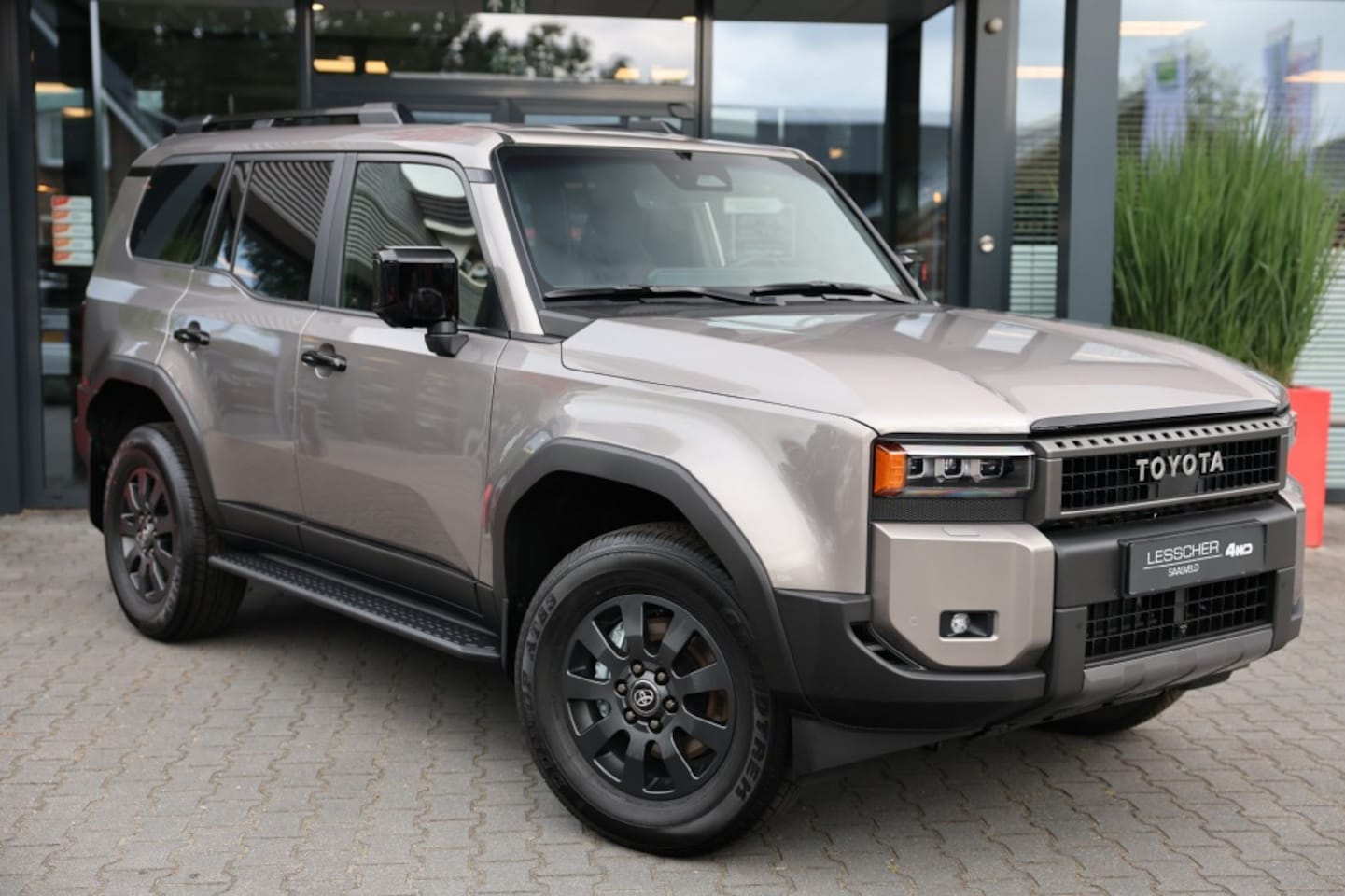 Toyota Land Cruiser 250 - 2.8 D-4D 5DRS ELEGANCE A/T VAN BPM VRIJ - AutoWereld.nl