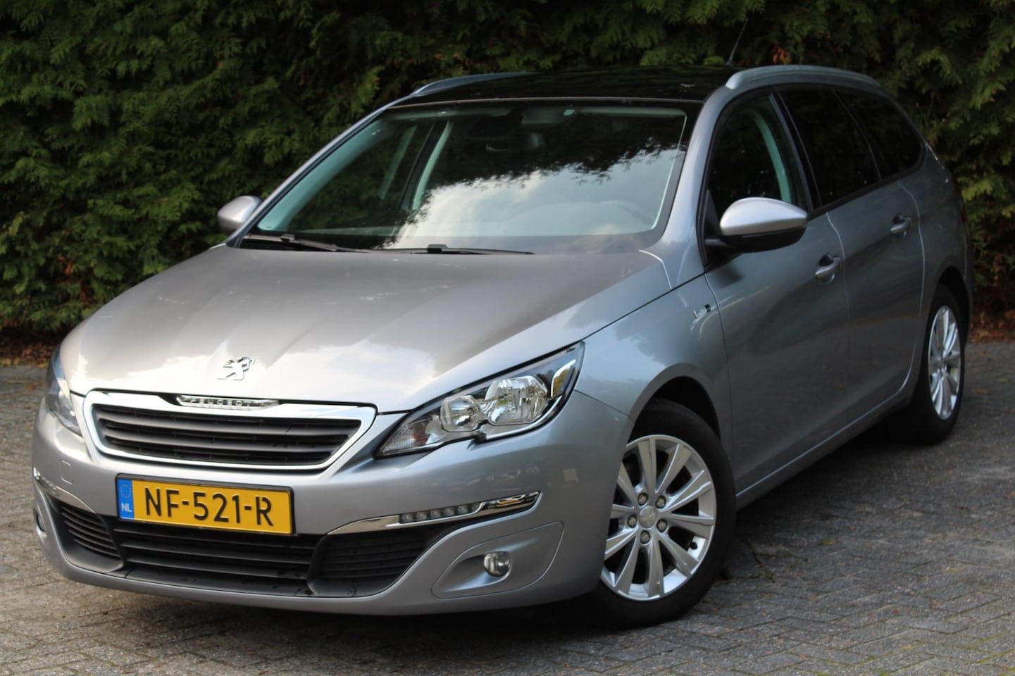 Peugeot 308 SW - 1.2 PureTech Style 110PK | Navigatie | Climate Control | Parkeersensoren | Cruise Control - AutoWereld.nl