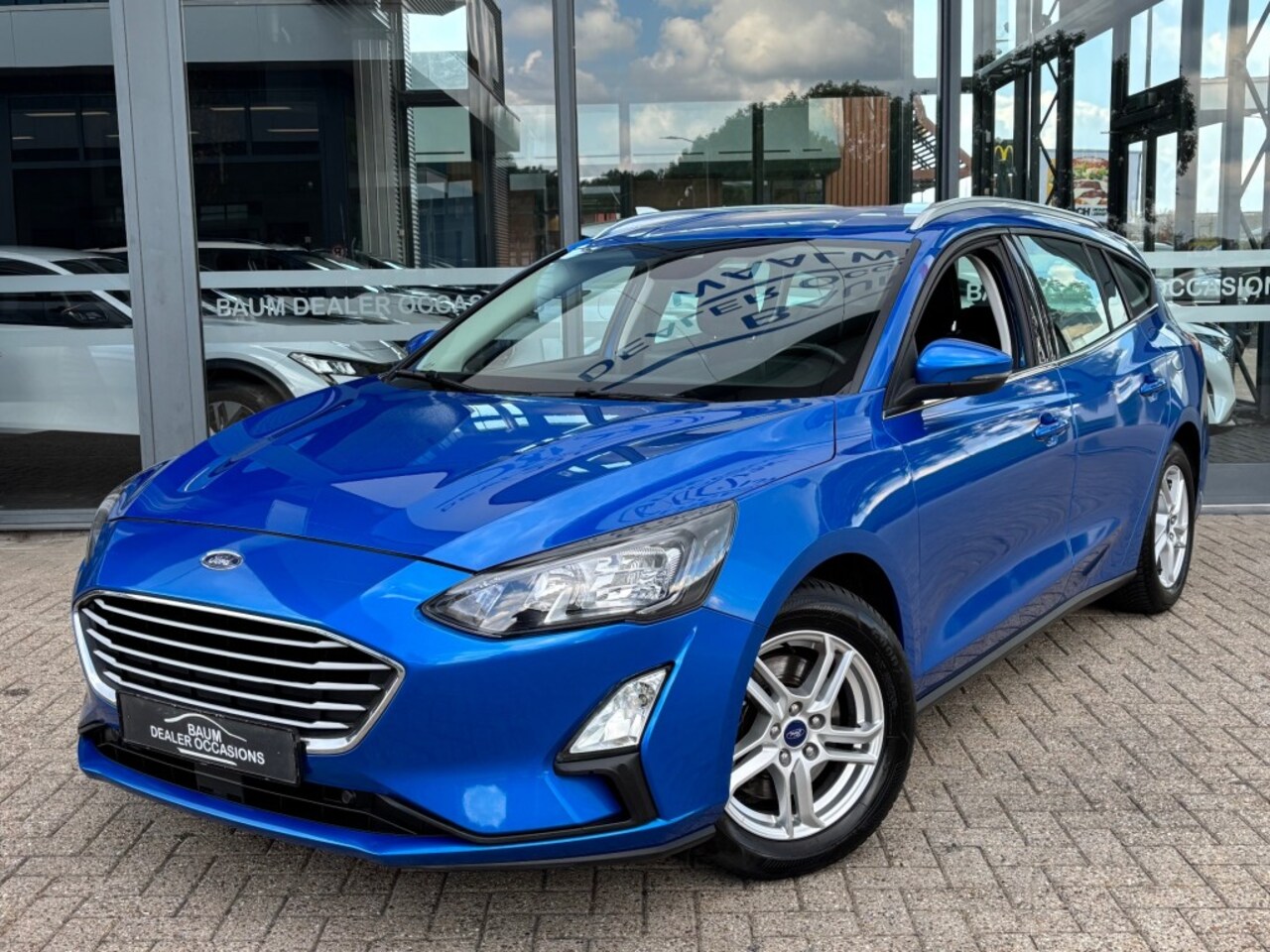 Ford Focus - 1.0 EBH TR ED. BNS NAVI AIRCO BENZ/HYBRID - AutoWereld.nl