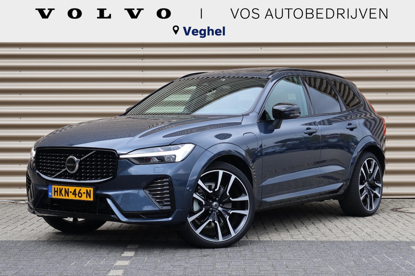 Volvo XC60 - T6 Plug-in hybrid AWD Ultra Dark | Full options | Luchtvering | Bowers & Wilkins | Massage - AutoWereld.nl