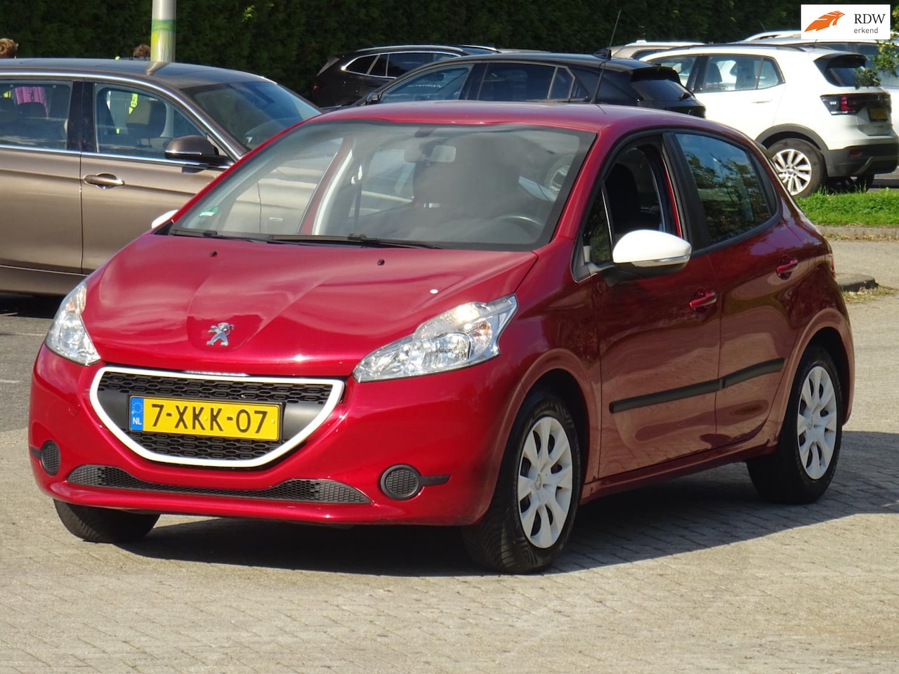 Peugeot 208 - 1.0 VTi LIKE 5DEURS 115DKM NAP/AIRCO/CRUISE/APK - AutoWereld.nl