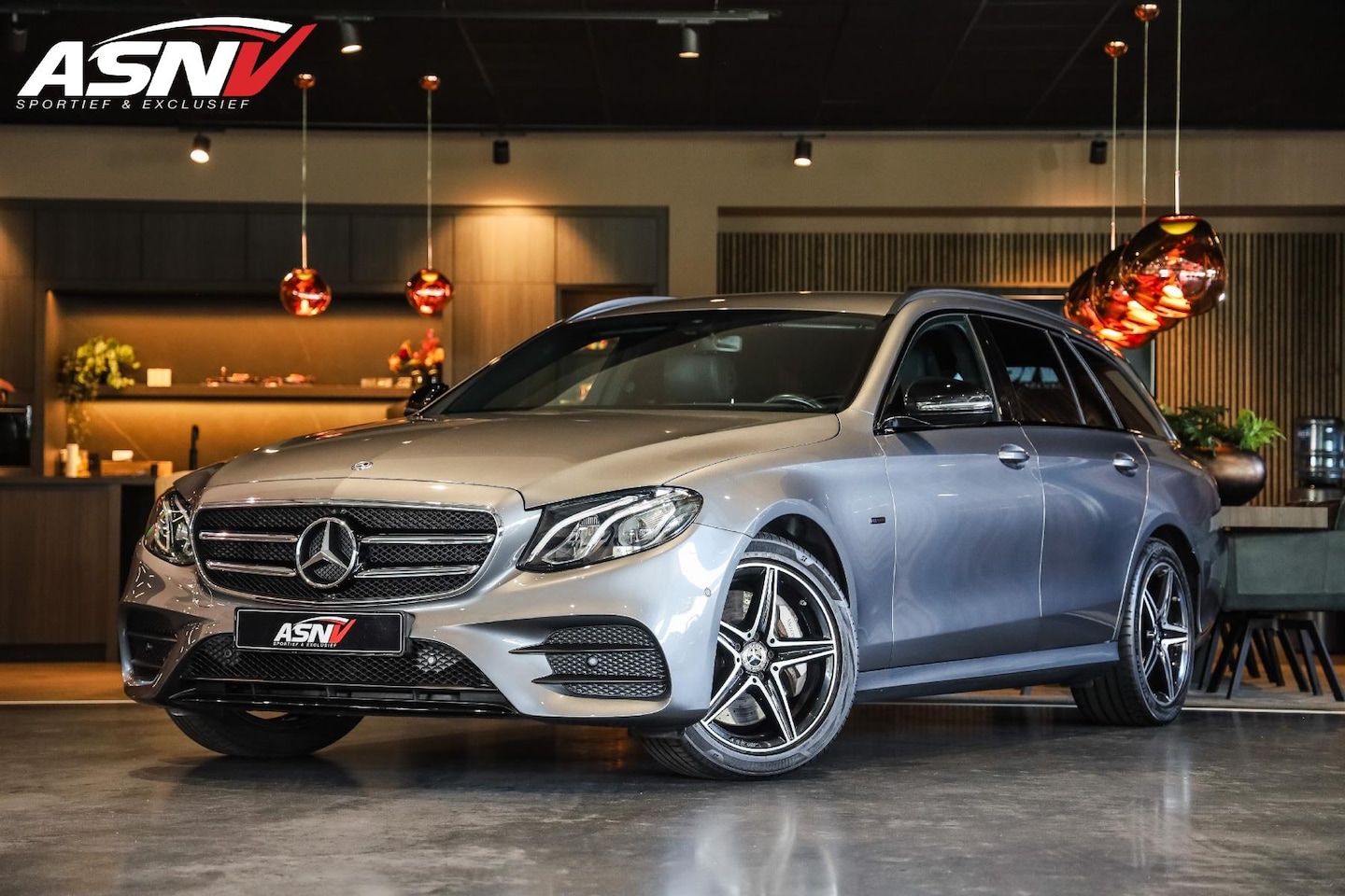 Mercedes-Benz E-klasse Estate - 300 de Business Solution AMG 300 de Business Solution AMG, 306 PK, AMG/In/Exterieur, Wide/Screen, Night/Pakket, Camera, - AutoWereld.nl