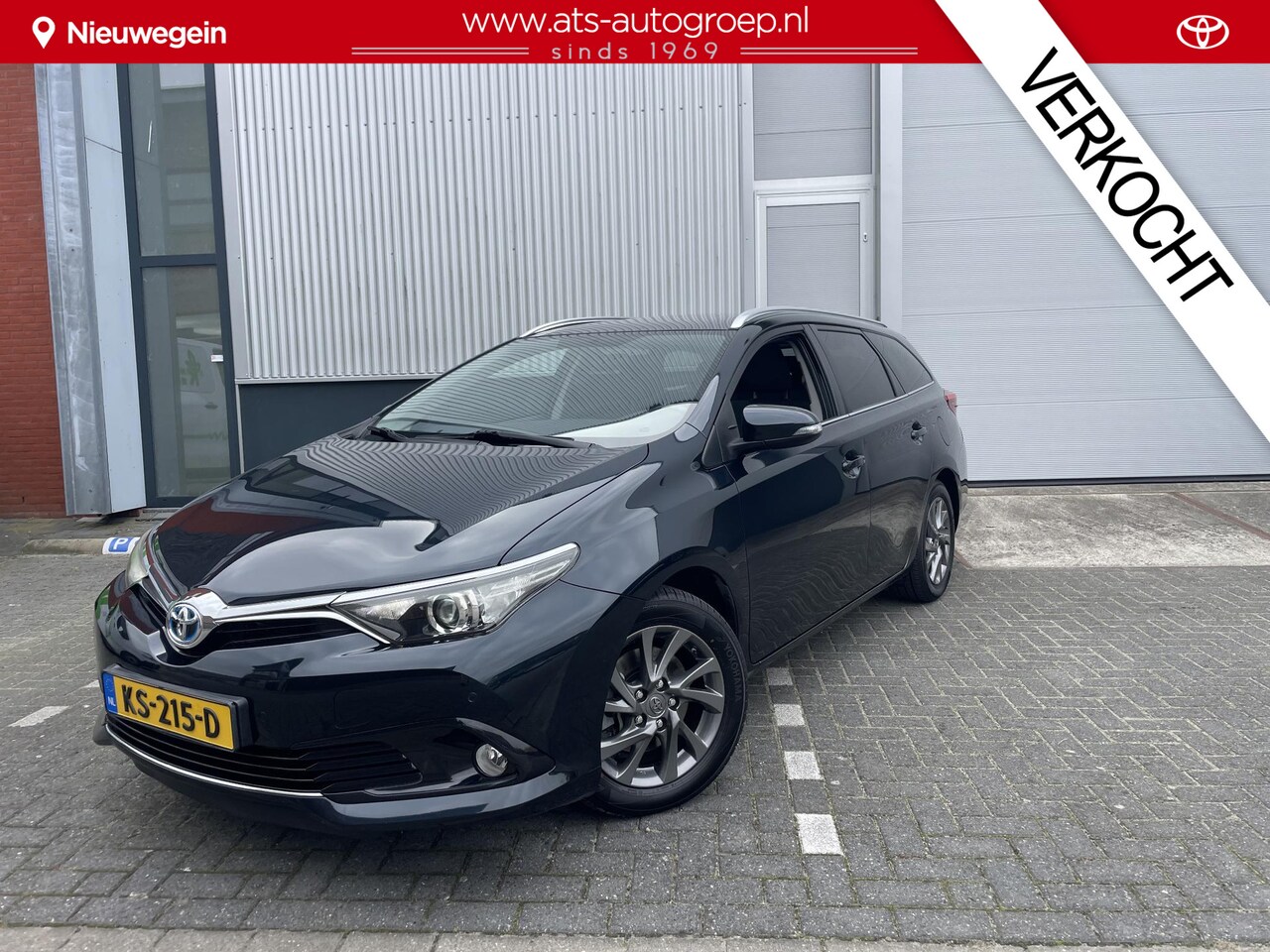 Toyota Auris Touring Sports - 1.8 Hybrid Trend | Panoramadak | - AutoWereld.nl