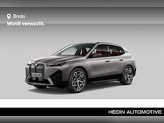 BMW iX - xDrive40 High Executive 77 kWh | Laserlight | Comfort Access | Driving Assistant Professio