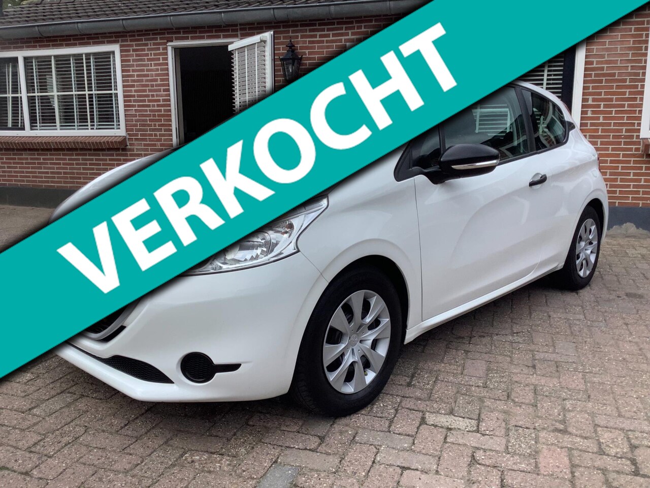 Peugeot 208 - 1.0 VTi Access LAGE KM-Stand NIEUWE APK 09-2026 - AutoWereld.nl