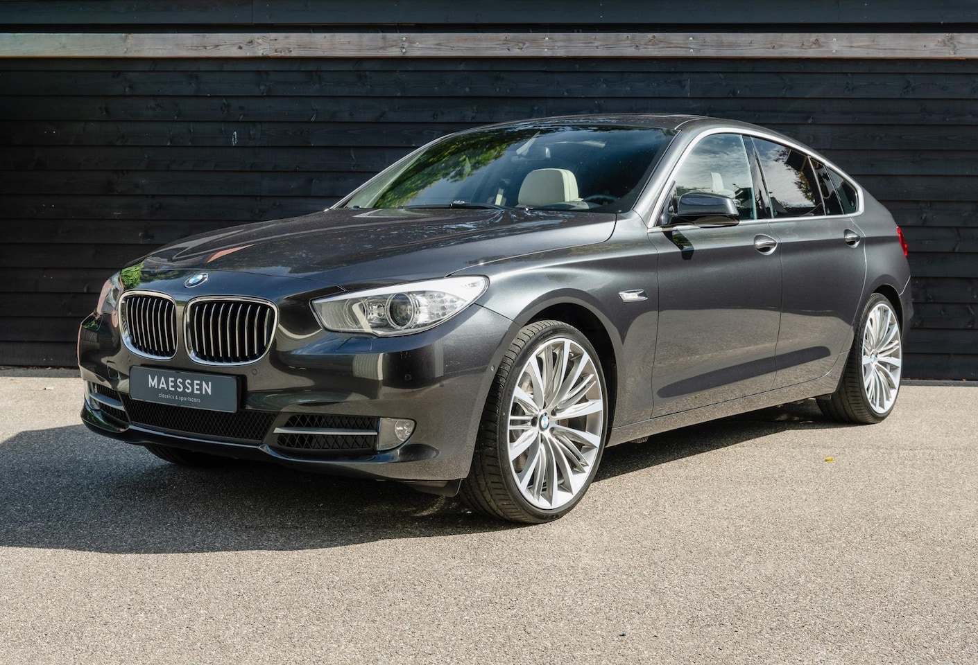 BMW 5-serie Gran Turismo - 535i High Executive Youngtimer - Dealer Maintained - Full Options - AutoWereld.nl