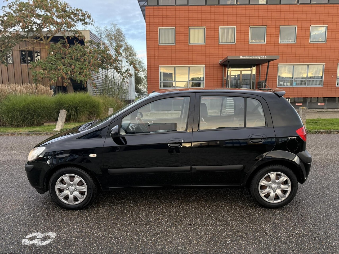 Hyundai Getz - 1.4i 5-deurs Airco Elekpakket Navi NIEUWE APK - AutoWereld.nl