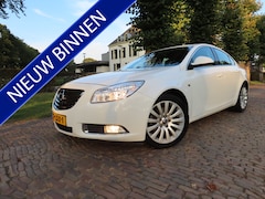 Opel Insignia - 1.6 T Sport 180 PK Ecc Cruisecontrol Navigatie Sportstoelen 6 Bak LM Velgen*Dealer Onderho