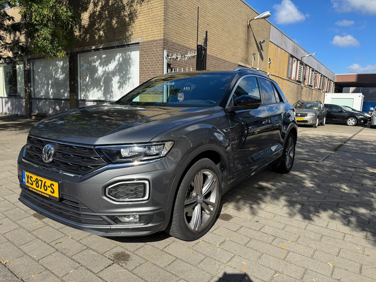 Volkswagen T-Roc - 2.0 TSI 4Motion Sport NAP/PANO - AutoWereld.nl