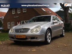 Mercedes-Benz C-klasse Sportcoupé - 180 K.| Keurig Onderhouden | Xenon Verlichting | Nieuwe remmerij | NWE APK | Airco | NAP |