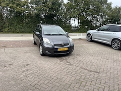 Toyota Yaris - 1.3 VVTi Executive AUTOMAAT CRUISE CLIMA PDC