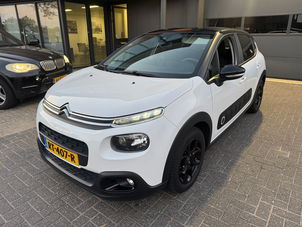 Citroën C3 - 1.2 PureTech BLACK EDITION LED NAVI CLIMA CRUISE PDC ORIG NL NAP - AutoWereld.nl