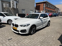 BMW 1-serie - 120d xDrive 190pk M Sport Schuifdak Leder Vol Opties