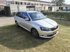 Skoda Fabia Combi - 1.2 TSI Edition met trekhaak (weinig gebruikt)
