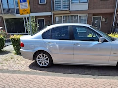 BMW 3-serie - 320i Executive