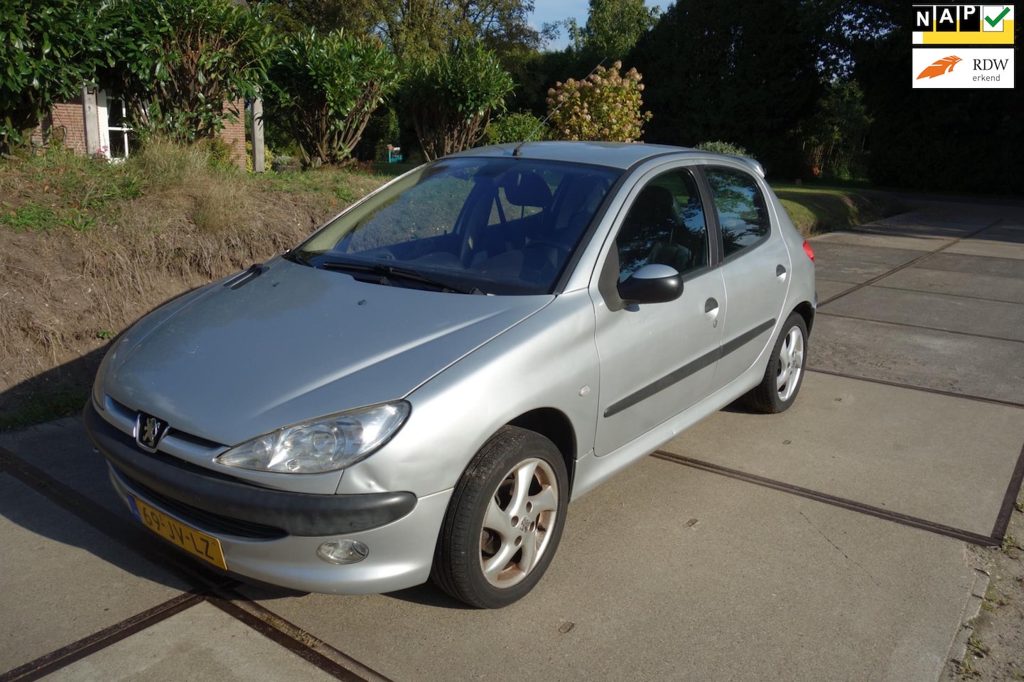 Peugeot 206 - 1.4 Gentry Premium|Automaat|Clima|LEES TEKST - AutoWereld.nl