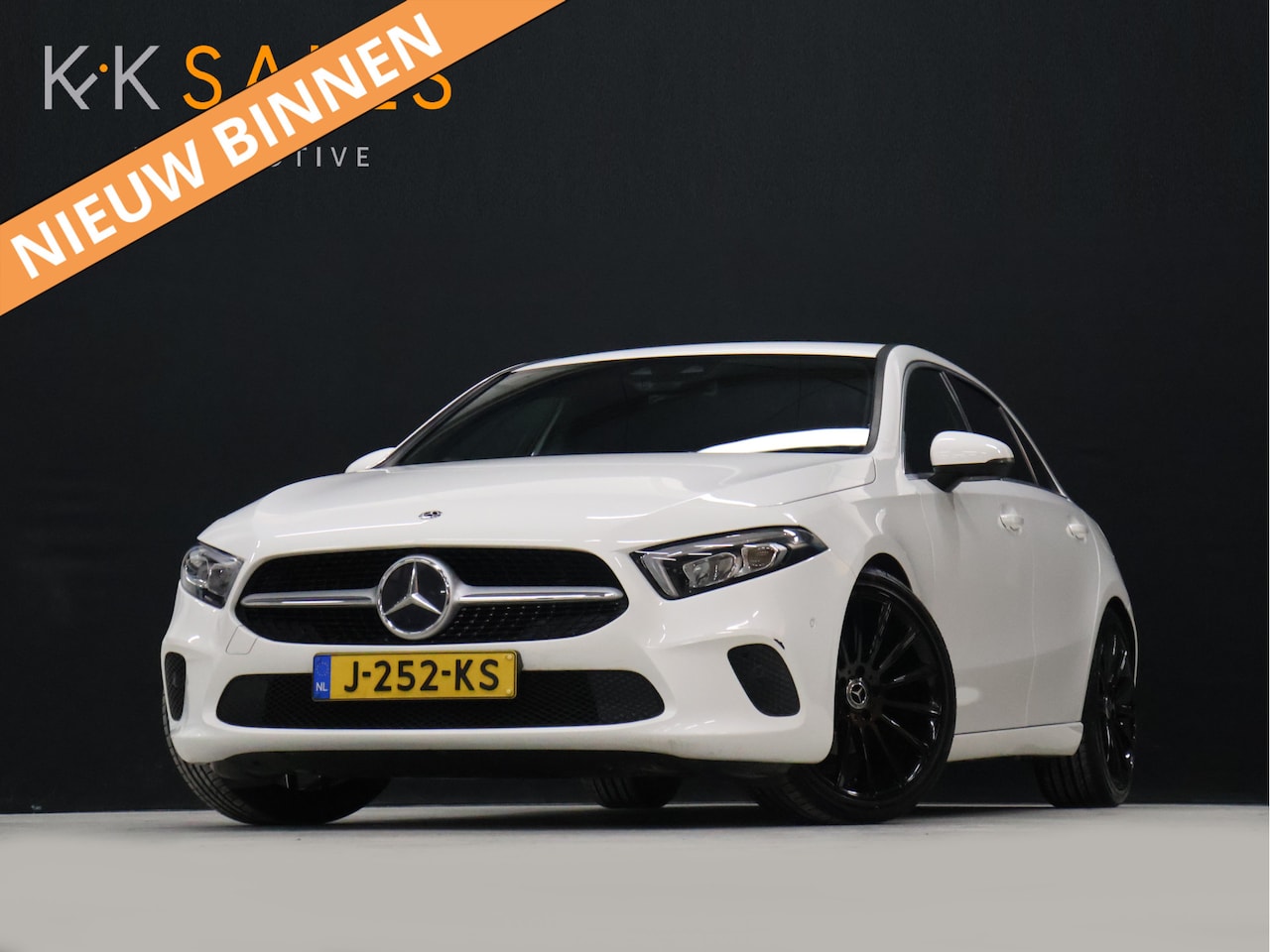 Mercedes-Benz A-klasse - 180 Luxury Line [SFEERVERLICHTING, CAMERA, PDC 360, CRUISE CONTROL, FLIPPERS, BLUETOOTH TE - AutoWereld.nl