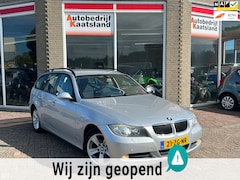 BMW 3-serie Touring - 318i Business Line - Cruise - Navi - Clima - 6 Bak