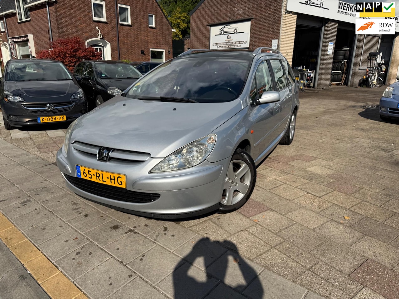 Peugeot 307 SW - 2.0 16V Premium AUTOMAAT/CLIMA/PANO DAK/NAP - AutoWereld.nl