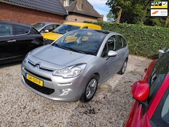Citroën C3 - 1.0 PureTech Collection Pano voorruit, navi, trekhaak afneembaar