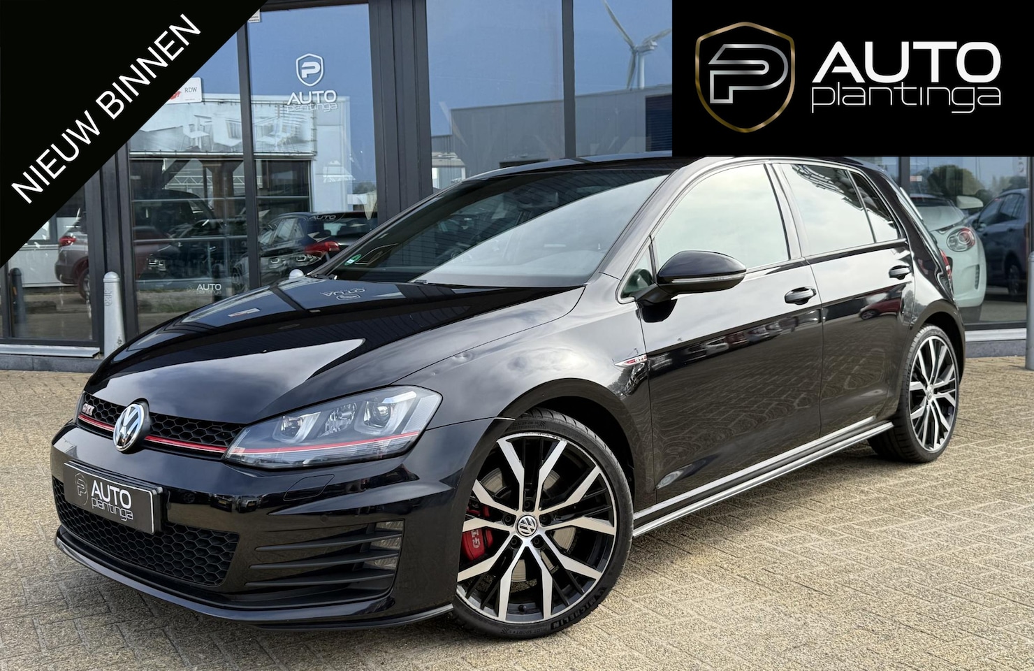 Volkswagen Golf - 2.0 TSI GTI Performance 230PK | Achteruitrijcamera | 19 Inch | Leer | Stoelverwarming | Dy - AutoWereld.nl