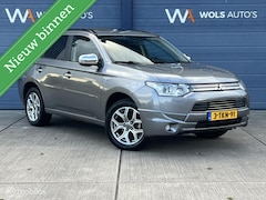 Mitsubishi Outlander - 2.0 PHEV Instyle / TREKHAAK / SCHUIFDAK / LEDER