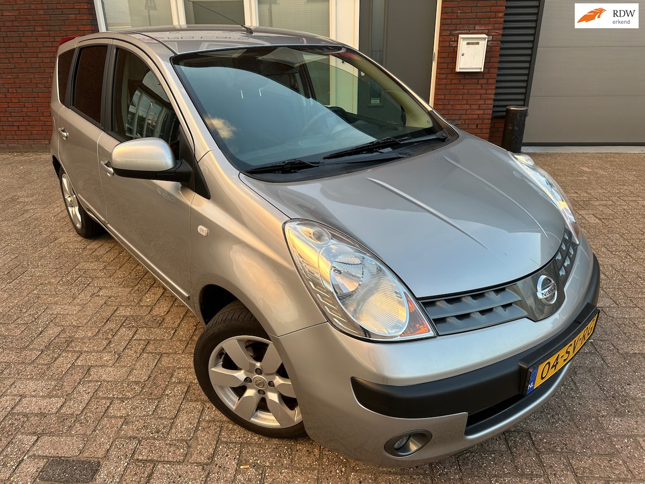 Nissan Note - 1.6 First Note / Clima / 5DRS / Aut / NAP - AutoWereld.nl