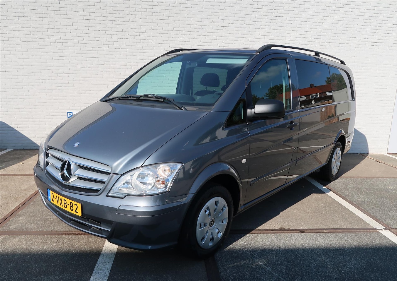Mercedes-Benz Vito - 2.1 CDI 136PK Automaat I Dubbel Cabine I Camera I Trekhaak I Navigatie I Airco I Cruise Co - AutoWereld.nl