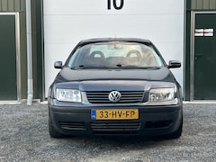 Volkswagen Bora - 2.0 Trendline
