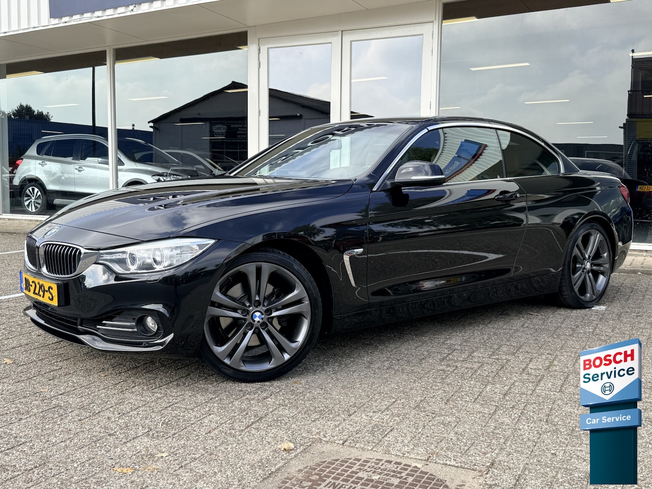 BMW 4-serie Cabrio - 428i High Executive | Bi-Xenon | Navi | Sportstoelen | Nek- en Stoelverwarming | PDC | Blu - AutoWereld.nl