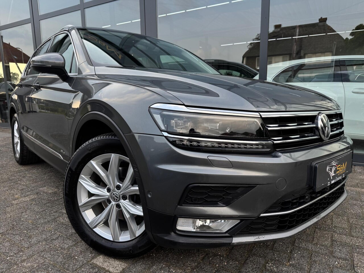 Volkswagen Tiguan - 1.4 TSI ACT Highline | Pano.| Carplay |360 Camera - AutoWereld.nl
