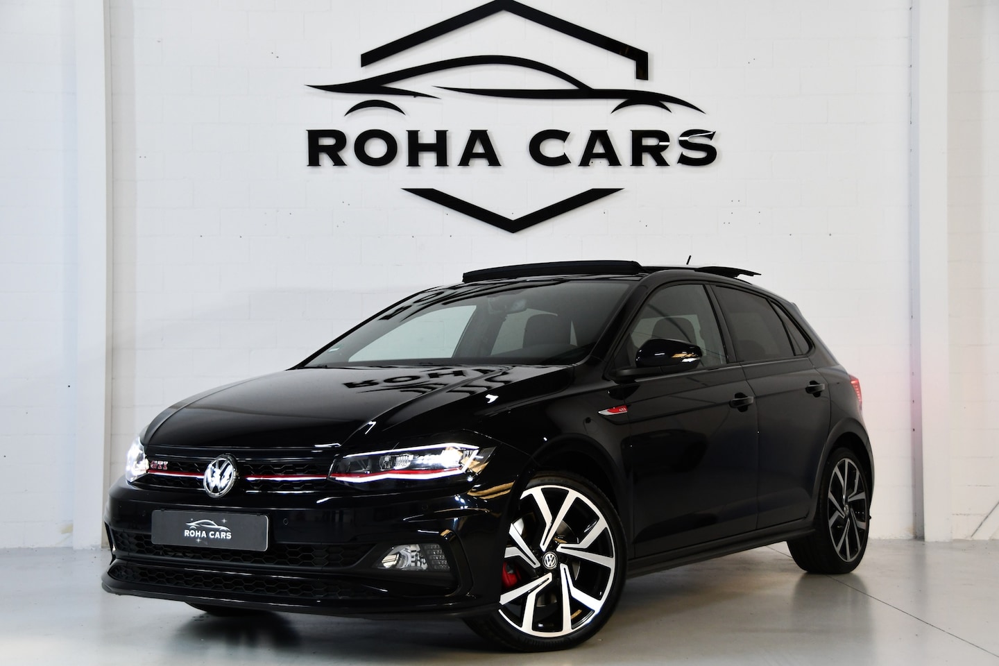 Volkswagen Polo - 2.0 TSI GTI Pano Virtual Beats Led - AutoWereld.nl