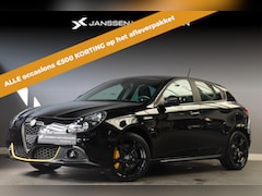 Alfa Romeo Giulietta - 1.4 Turbo Sport Navigatiesysteem Parkeersensoren Voor en Achter Licht-Regensensor
